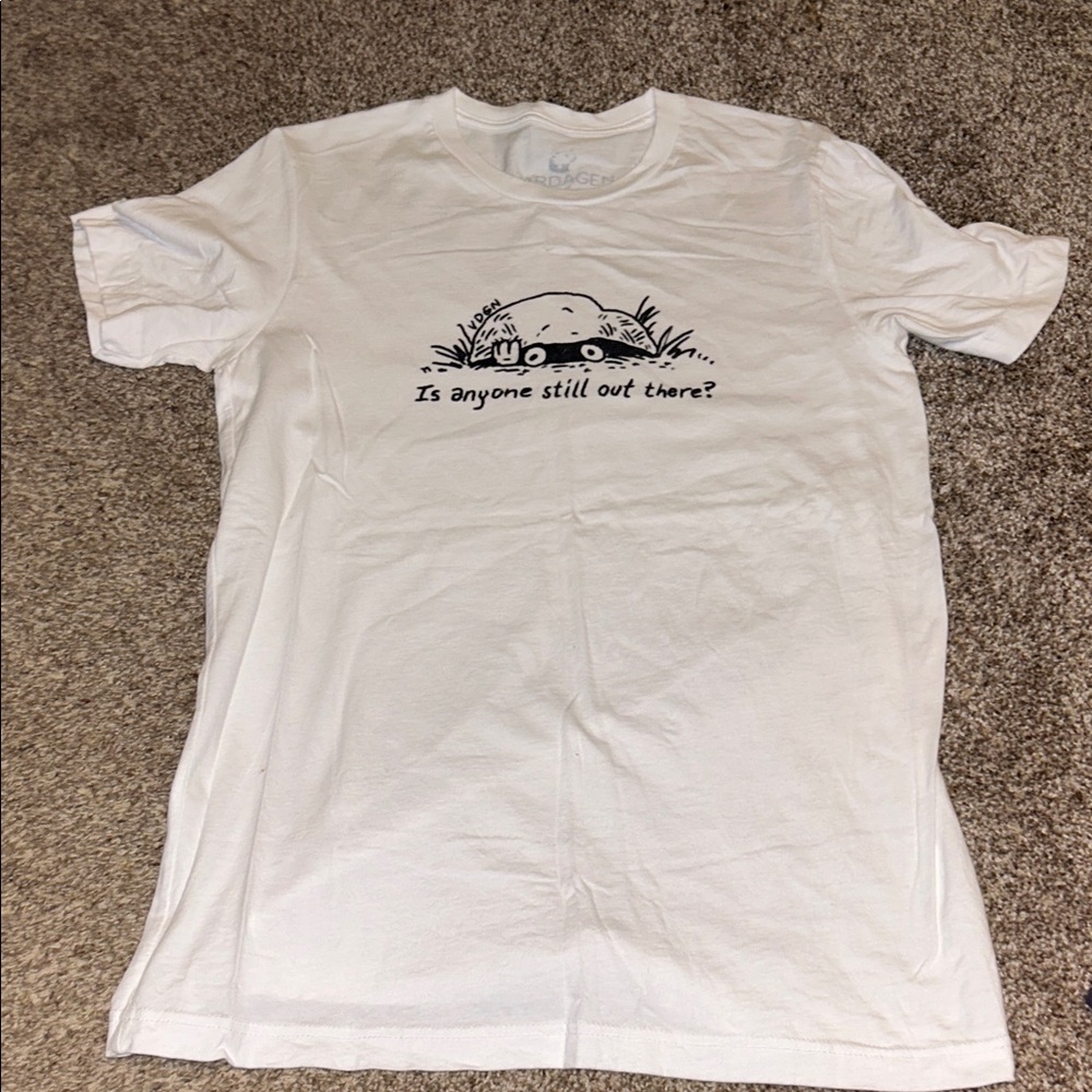 Vardagen White Graphic T-Shirt is anyone still out there sketch graphic EUC